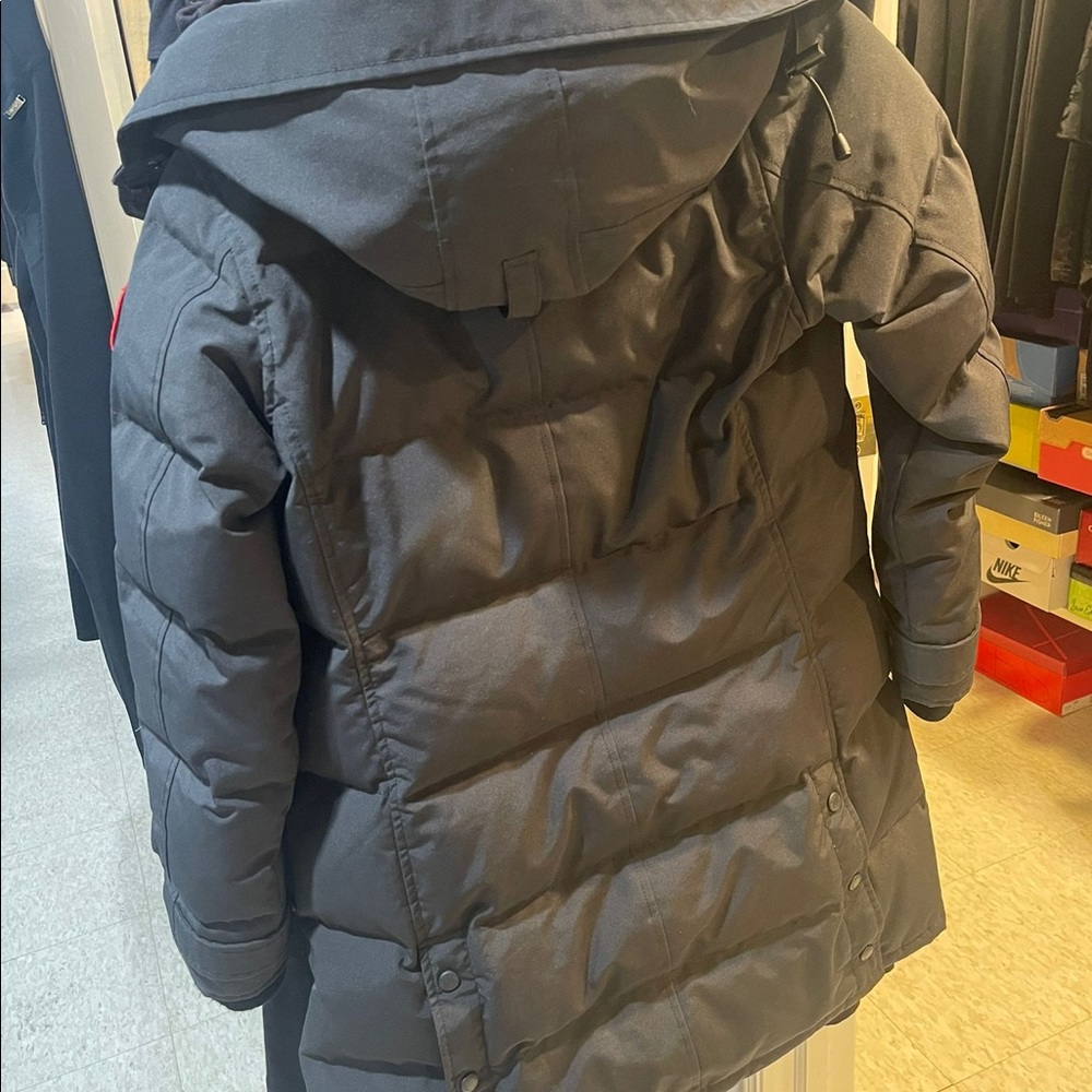 Barely Work Authentic Canada Goose Jacket Size S - image 3